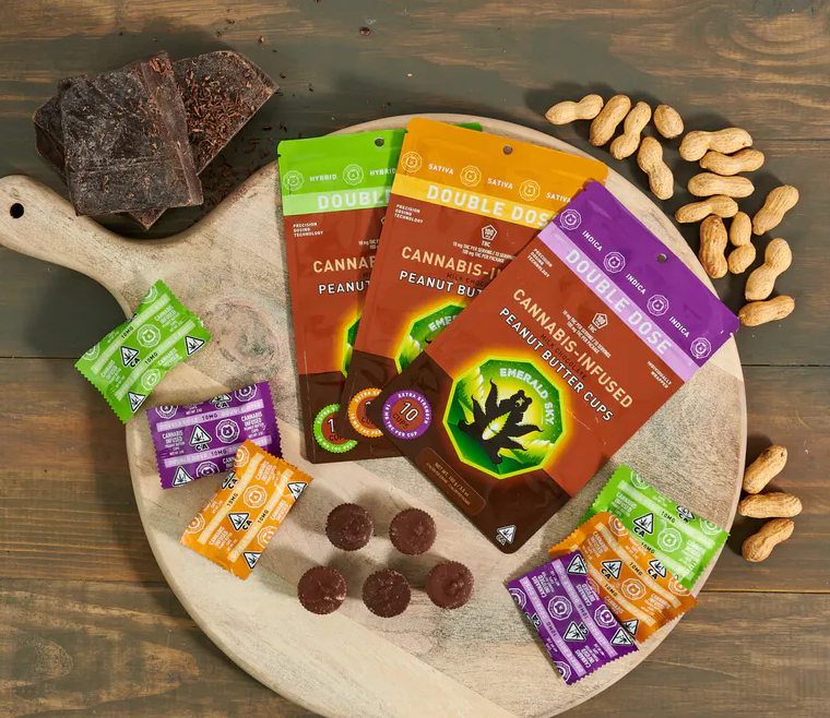 EMERALD SKY PEANUT BUTTER CUPS 10CT 100MG SATIVA MILK CHOCOLATE